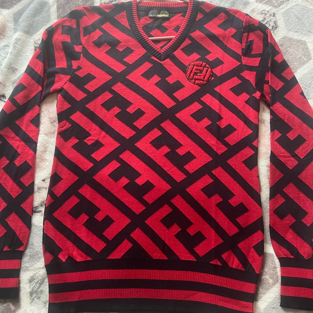 Women Fendi top. Size XL.